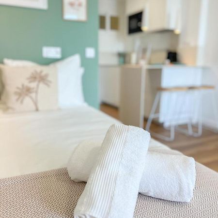 Cozy Studio With Sea Views เบนัลมาเดนา ภายนอก รูปภาพ
